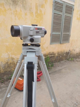 Máy thuỷ bình quang cơ